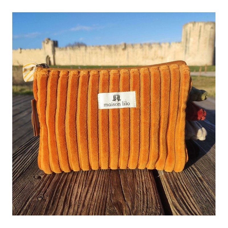 Pochette en velours côtelé