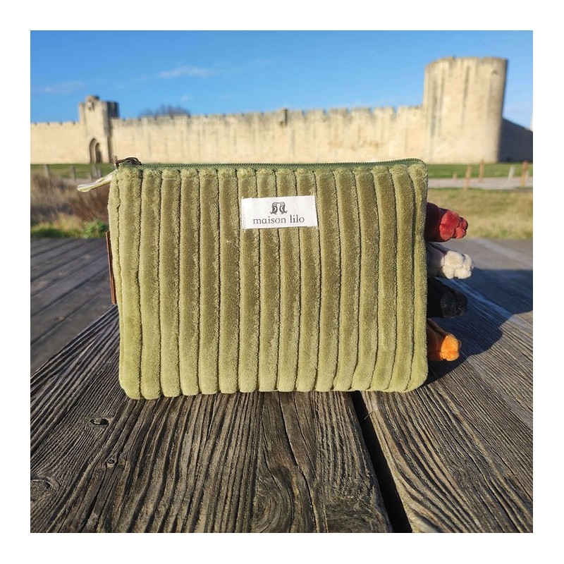 Pochette en velours côtelé